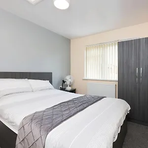 Oyo Honeycroft Uxbridge